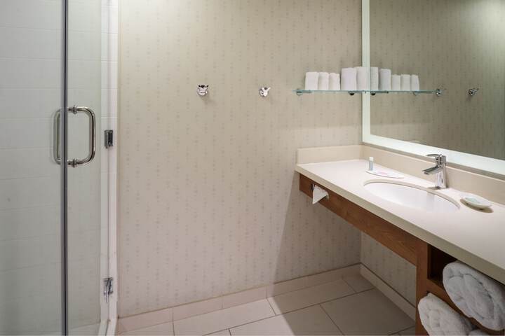 Room 14 of 27