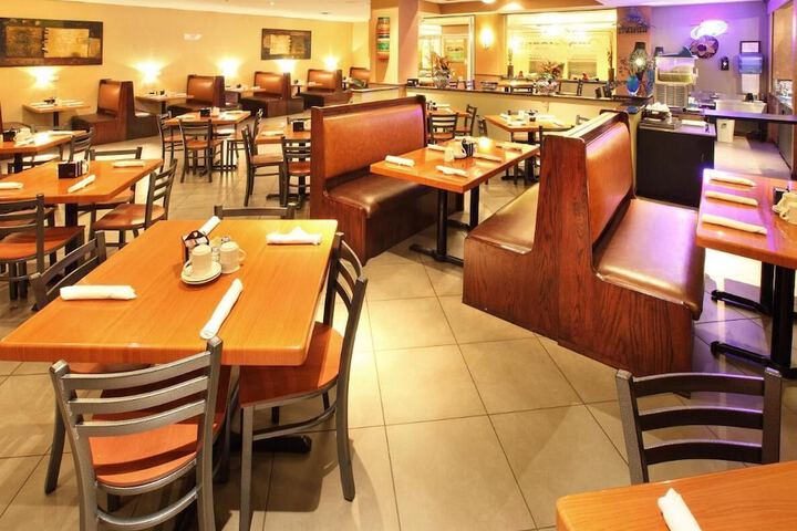 Hyatt House Bentonville / Rogers
