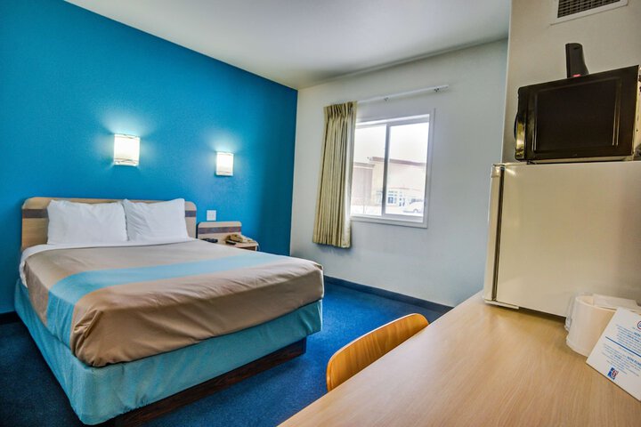 Room 34 of 44