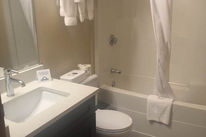 Room 42 of 49