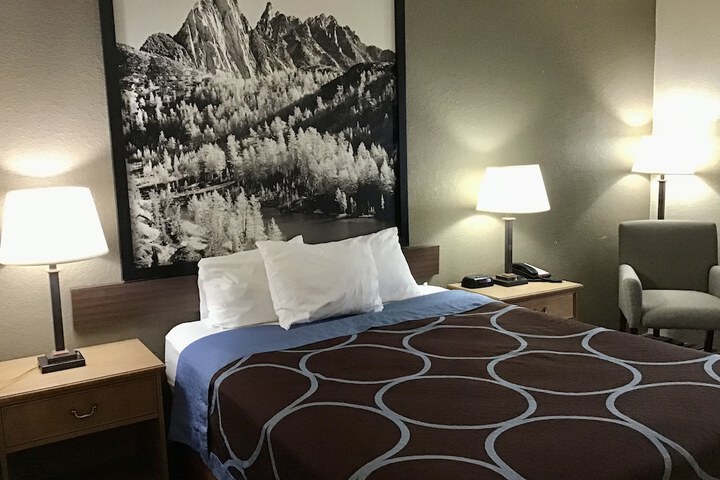 Room 20 of 27