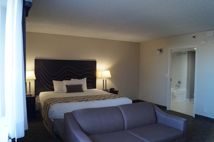 Room 34 of 106