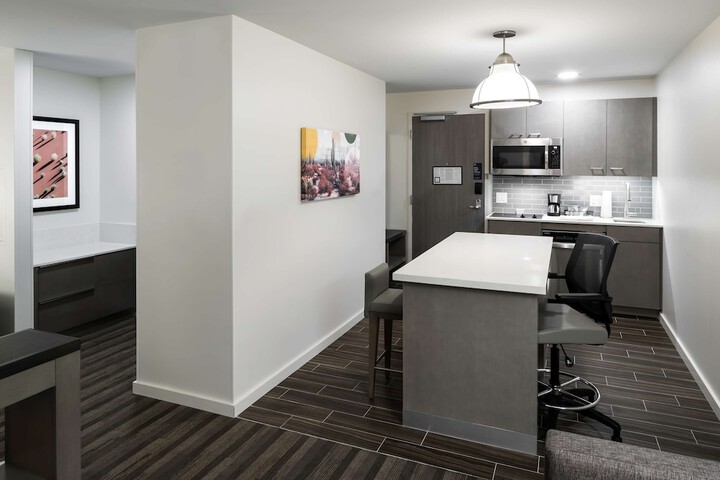 Hyatt House Tempe / Phoenix/University
