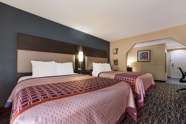 Room 21 of 35