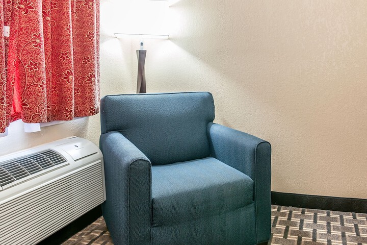 Room 11 of 23