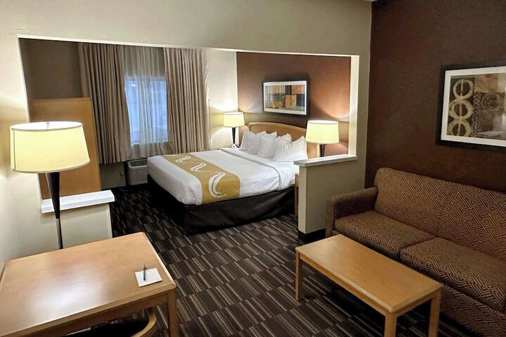 Room 25 of 35