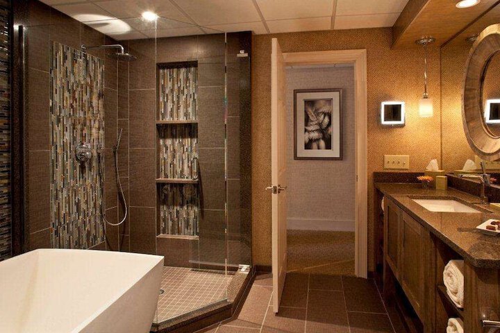 Room 47 of 122
