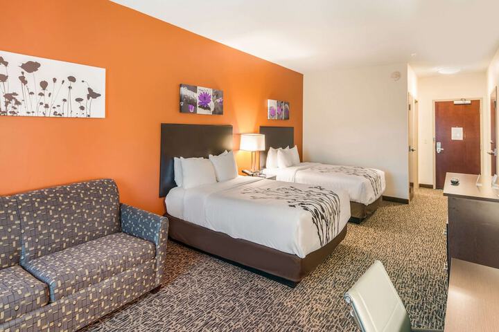 Room 33 of 57