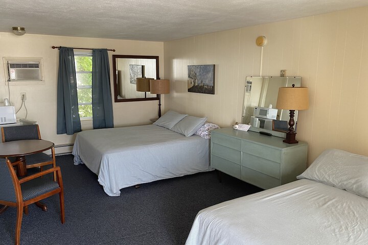 Room 47 of 90
