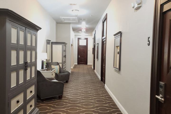 Ballroom/Hall 32 of 32