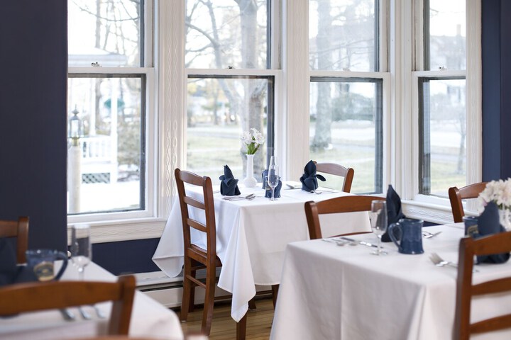 Brewster House Bed & Breakfast