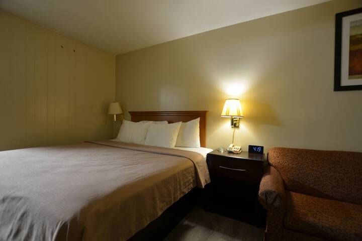 Room 40 of 52