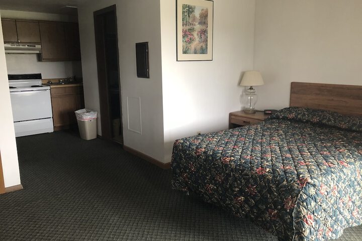 Room 32 of 37