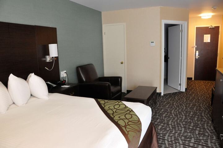 Room 28 of 37
