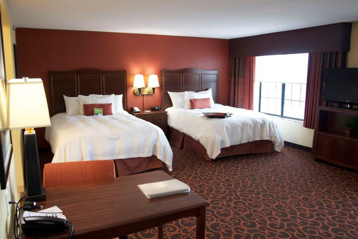 Hampton Inn & Suites Watertown