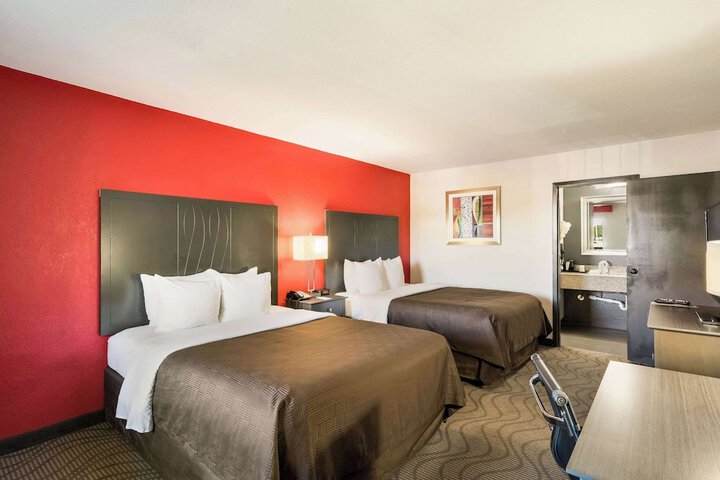 Room 20 of 65
