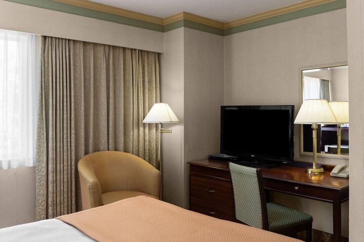 Royal Scot Hotel & Suites Trademark Collection by Wyndham