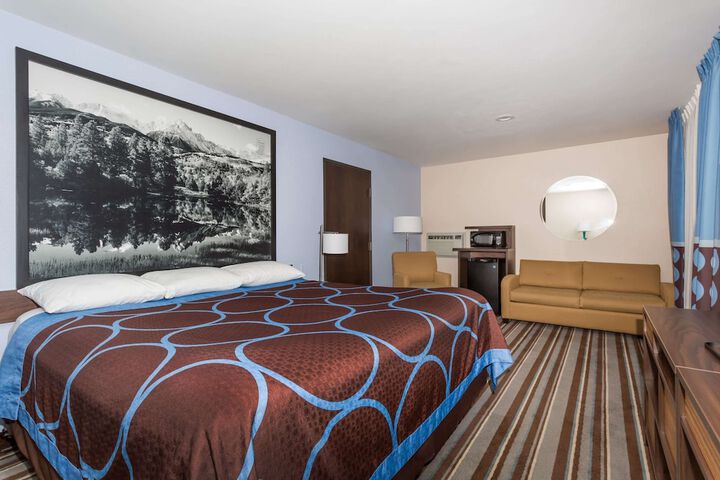 Room 5 of 15