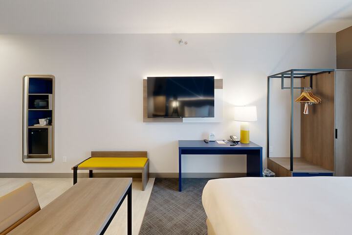 Room 35 of 48