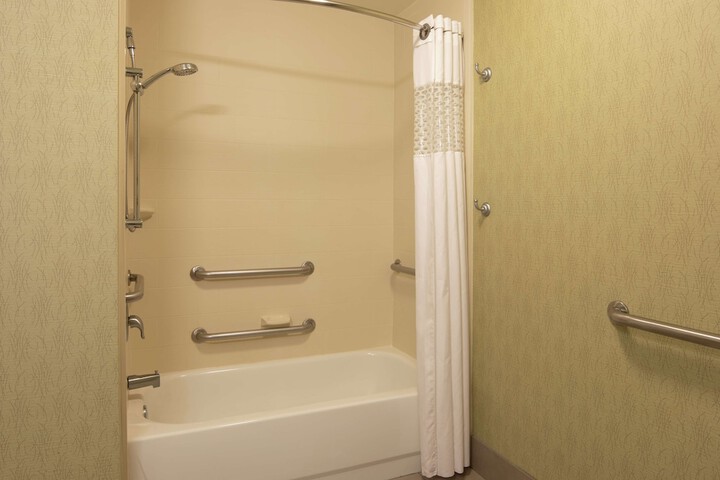 Room 15 of 32