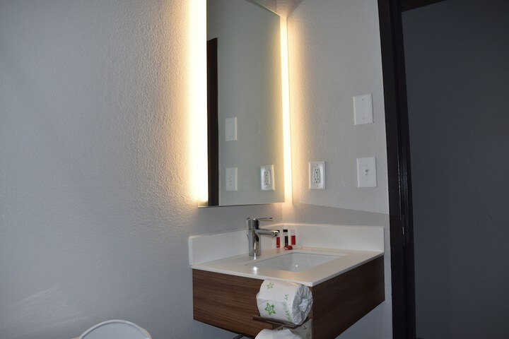 Microtel Inn & Suites by Wyndham Stockbridge / Atlanta I-75