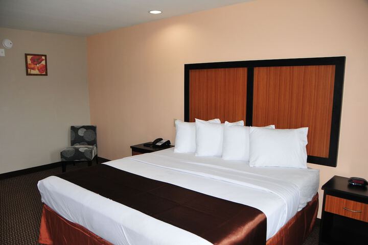 Room 13 of 23