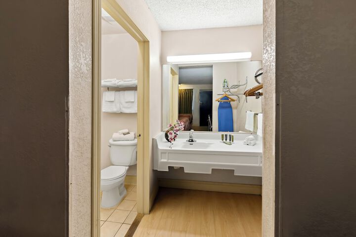 Bellmawr Economy Inn