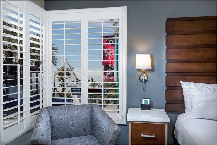 Room 30 of 41