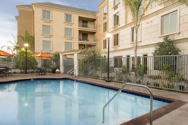 Ayres Hotel Orange