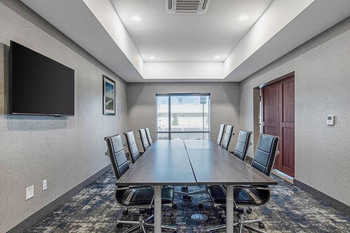 Comfort Suites Grove City - Columbus South