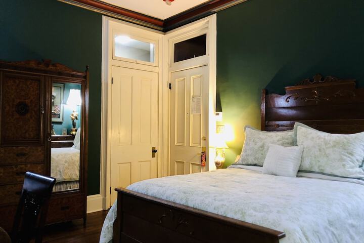 Room 48 of 95