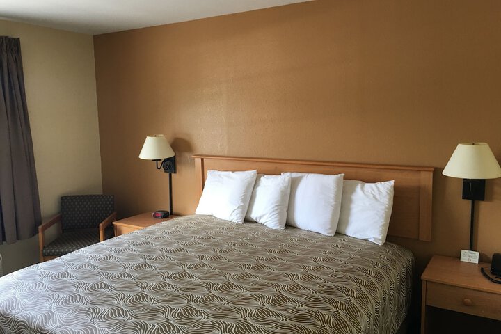 Room 14 of 35