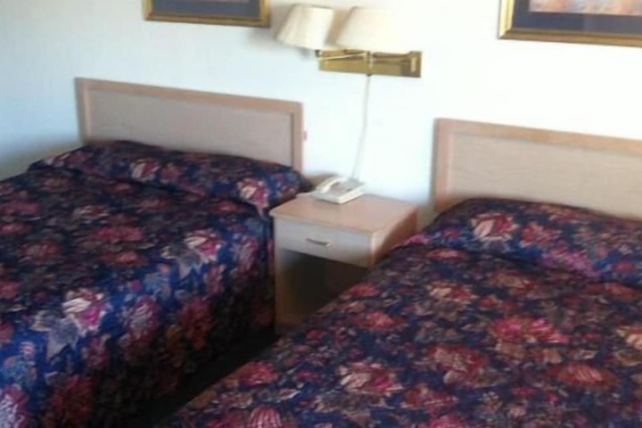 Room 32 of 41