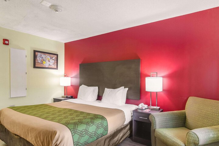 Room 18 of 33