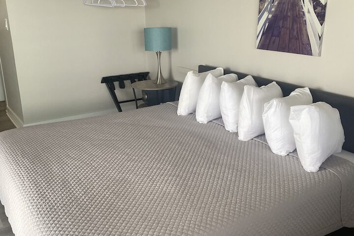 Room 33 of 71