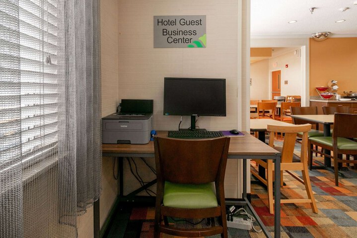 Business Center 25 of 25