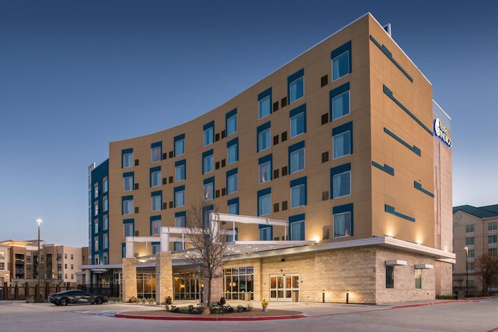 Hotel 2 of 72
