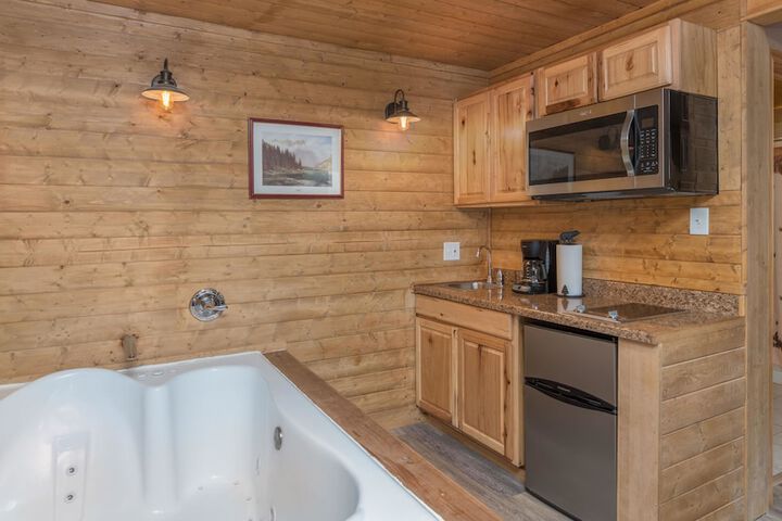 Upper Canyon Inn & Cabins