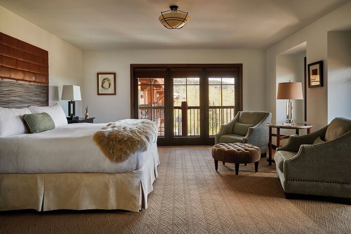 Madeline Hotel & Residences Auberge Collection
