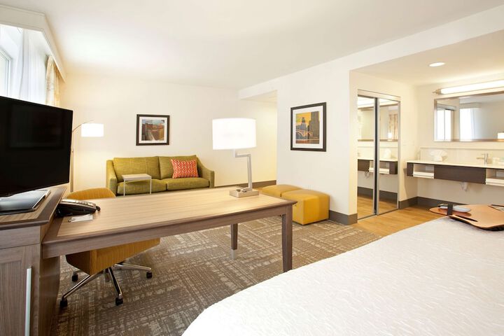 Room 30 of 39