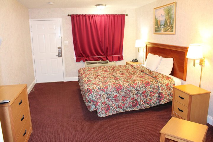 Room 20 of 28