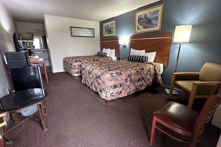 Room 9 of 26