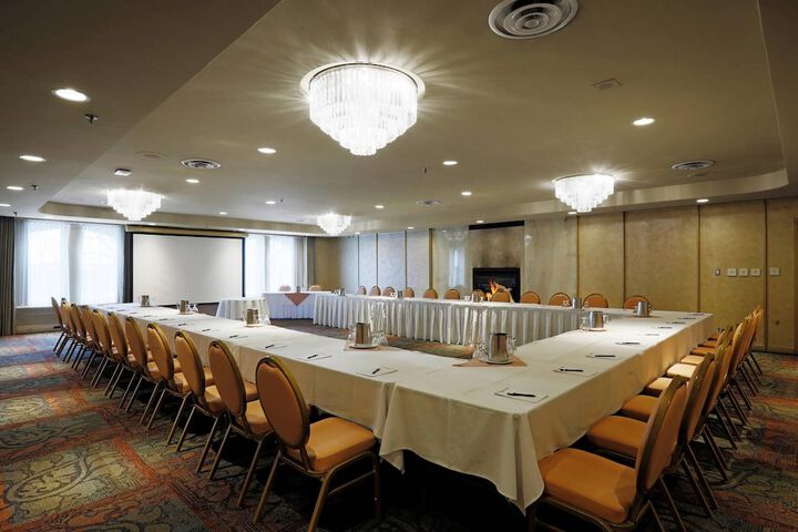 The Fort Garry Hotel Spa and Conference Centre, an Ascend Collection Hotel