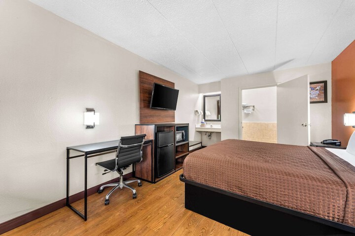 Room 19 of 41