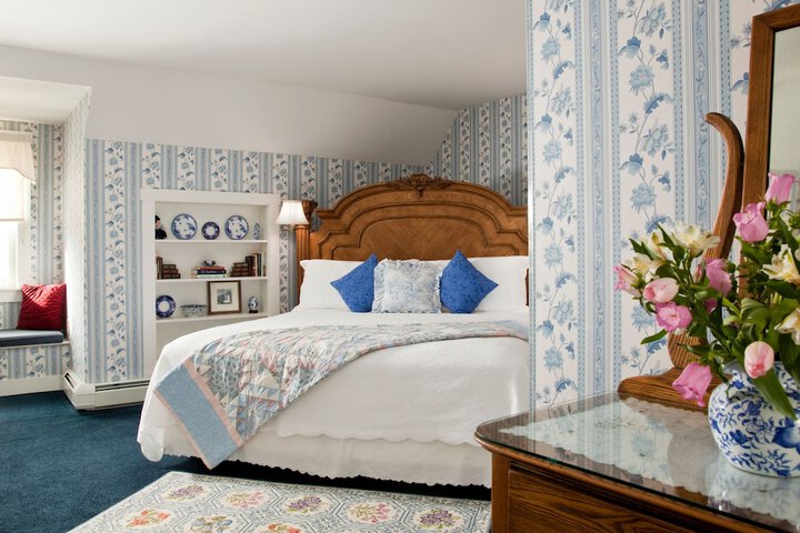 Brook Farm Inn