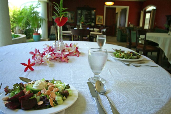 Dining 58 of 86