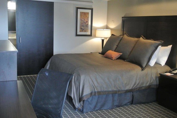 Room 35 of 40