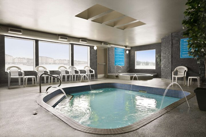Pool 4 of 34