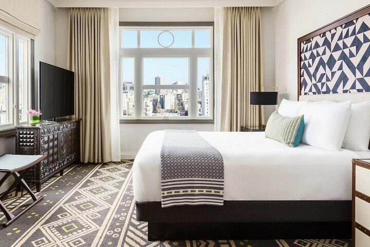 Room 40 of 106