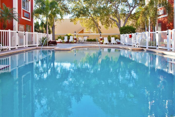 Pool 11 of 51